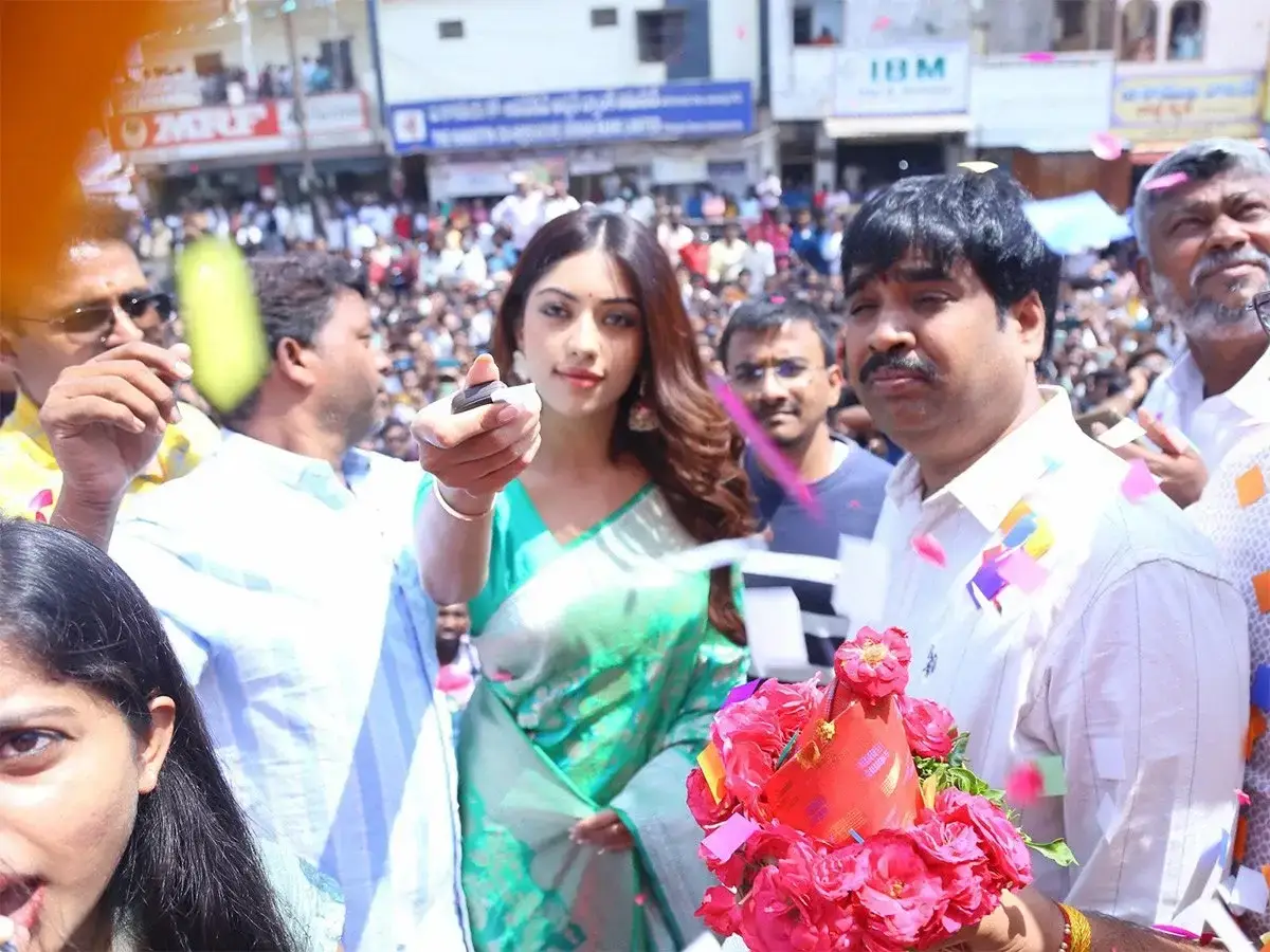 Anu Emmanuel Chandana Brothers Shopping Mall launch